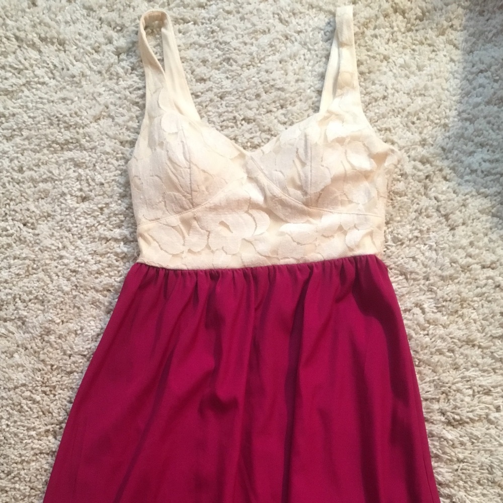 Flowy two-toned high-low dress